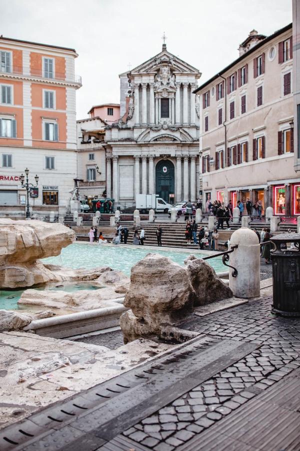 Delfini Trevi House Hotel Rome Buitenkant foto