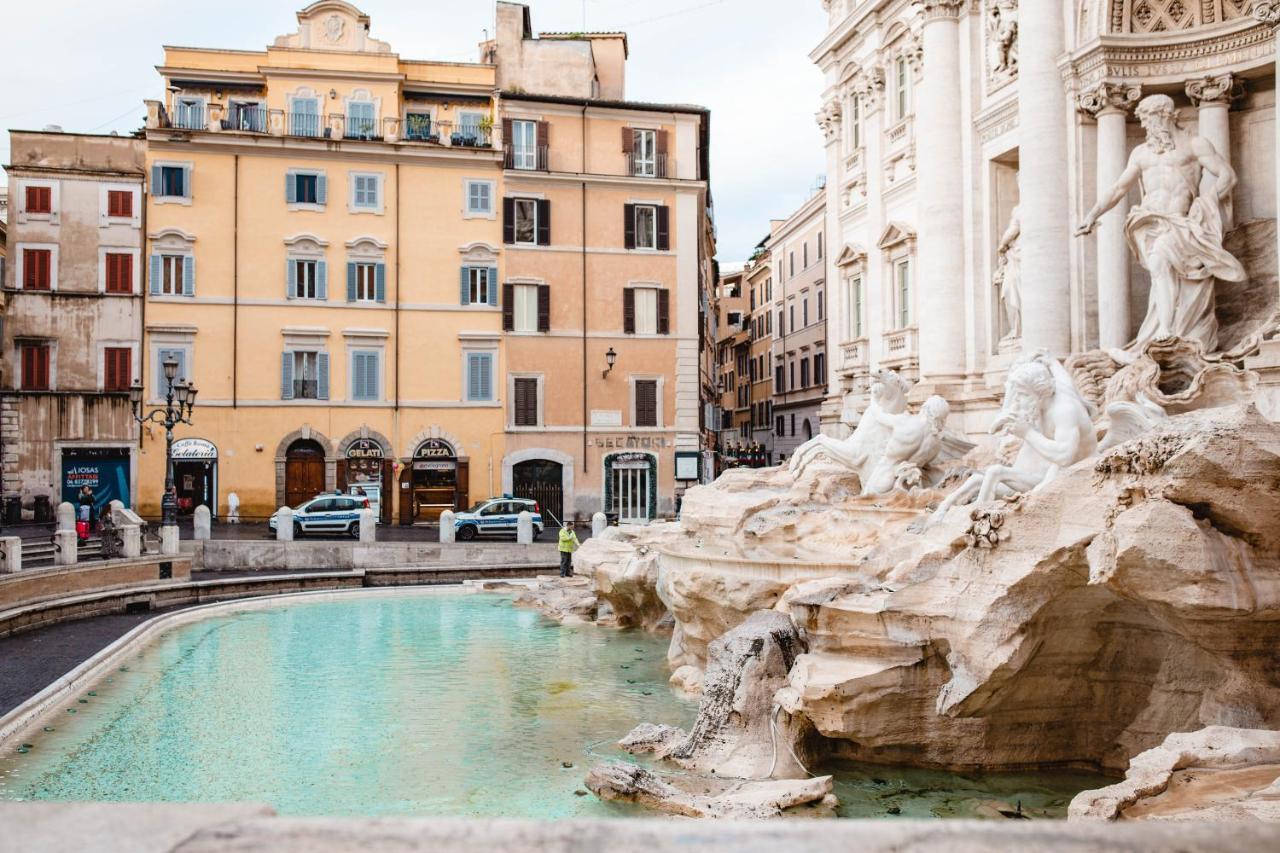 Delfini Trevi House Hotel Rome Buitenkant foto