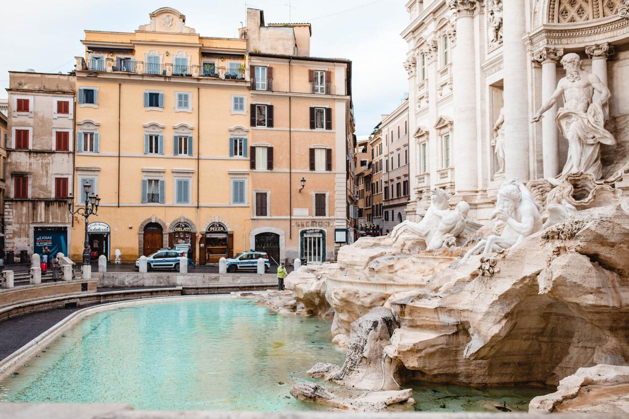Delfini Trevi House Hotel Rome Buitenkant foto