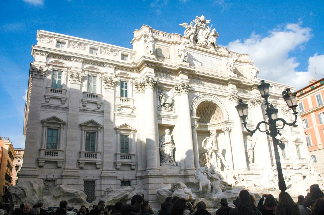 Delfini Trevi House Hotel Rome Buitenkant foto